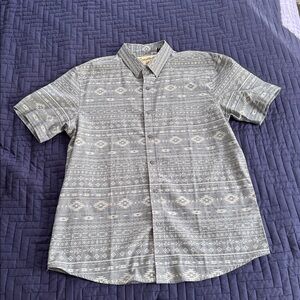 Coastal Gray Patterned Short Sleeve Shirt